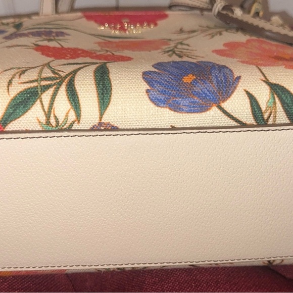 Kate Spade Floral Cream Bag - Picture 2 of 6
